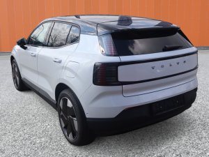 Volvo EX30 Twin Ultra Performance AWD 