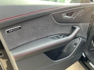 Audi RS Q8 4.0 V8 TFSI quattro T-Tronic 