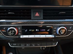 Audi RS4 Avant 2.9 V6 TFSI quattro T-Tronic 