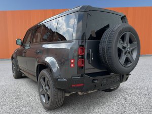 Land Rover Defender 110 3.0 D I6 250 X-Dynamic SE 