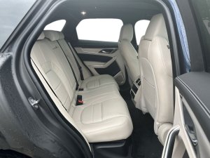Jaguar F-Pace P250 R-Dynamic SE AWD