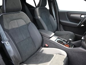 Volvo XC40 B4 AWD DKG Ultimate Dark