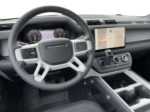 Land Rover Defender 110 3.0 D I6 250 X-Dynamic SE 