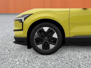 Volvo EX30 Single Motor RWD Plus 