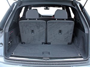 Audi SQ7 SUV 4.0 V8 TFSI quattro T-Tronic 