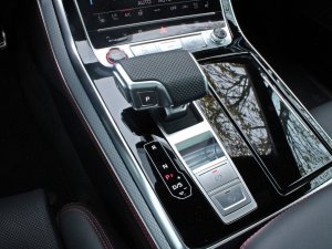 Audi SQ7 SUV 4.0 V8 TFSI quattro T-Tronic 