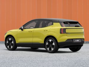 Volvo EX30 Single Motor RWD Plus 