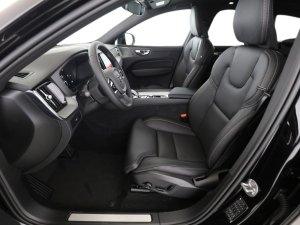 Volvo XC60 B5 AWD DKG Plus Dark
