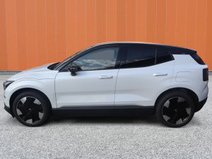 Volvo EX30 Twin Ultra Performance AWD 