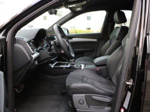 Audi Q5 40 TFSI quattro S-Tronic S-Line