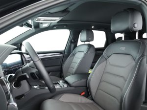 Volkswagen Volkswagen Touareg 3.0 TDI 4M 231 R-Line