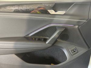 Volkswagen  Tiguan 2.0 TDI SCR Elegance 4Motion DSG