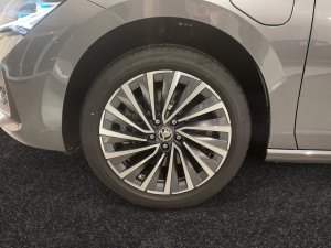 Skoda Superb Combi iV 1.5 PHEV L&K