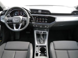 Audi Q3 40TFSI quattro S-Tronic Advanced