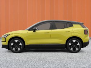 Volvo EX30 Single Motor RWD Plus 