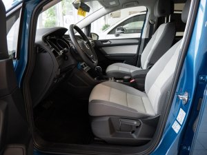 Volkswagen Touran 1.5 TSI DSG Comfortline 