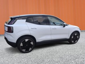 Volvo EX30 Twin Ultra Performance AWD 