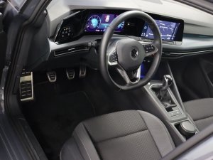 Volkswagen Golf VIII 1.5 TSI Active