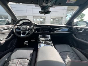 Audi RS Q8 4.0 V8 TFSI quattro T-Tronic 