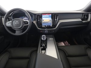 Volvo XC60 B5 AWD DKG Plus Dark
