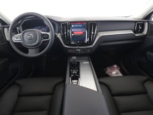 Volvo XC60 B5 AWD DKG Plus Dark