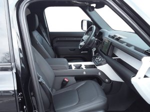 Land Rover Defender 110 3.0 D I6 250 X-Dynamic SE 