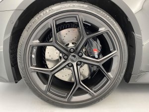 Audi RS6 Avant 4.0 V8 TFSI performance quattro T-Tronic 