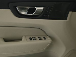 Volvo XC60 B5 AWD MH Plus Dark