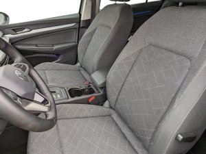 Volkswagen Golf VIII 1.5 eTSI DSG Life