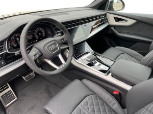 Audi Q8 SUV 50 TDI quattro tiptronic 