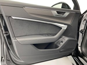 Audi RS6 Avant 4.0 V8 TFSI performance quattro T-Tronic 