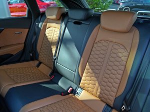 Audi RS4 Avant 2.9 V6 TFSI quattro T-Tronic 