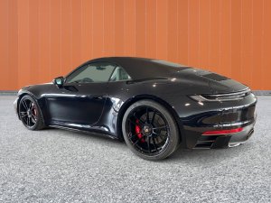 Porsche 911 Carrera Cabriolet 4 GTS 