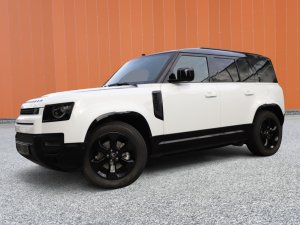 Land Rover Defender 110 D200 X-Dynamic SE