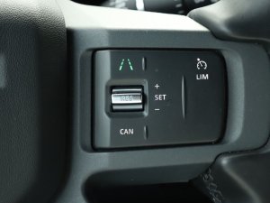 Land Rover Defender 110  D200 X-Dynamic SE