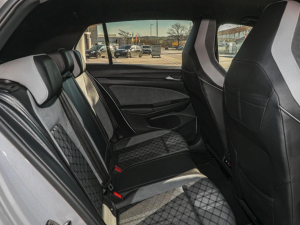 Volkswagen Golf VIII 2.0 TSI DSG 4Motion  R-Line