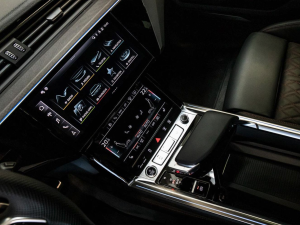 Audi Q8 e-tron 55 S Line quattro 