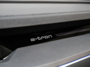 Audi Q8 e-tron 55 S Line quattro 