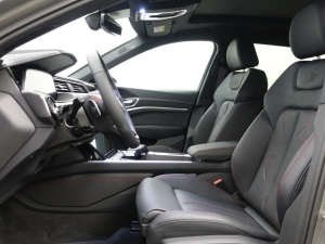 Audi Q8 e-tron 55 Black Edition quattro 