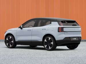 Volvo EX30 Twin Ultra Performance AWD 