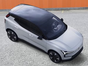 Volvo EX30 Twin Ultra Performance AWD 