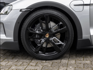 Porsche Taycan 4 Cross Turismo